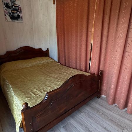 Gazdіvska Hata Guest House ヤレムチャ エクステリア 写真