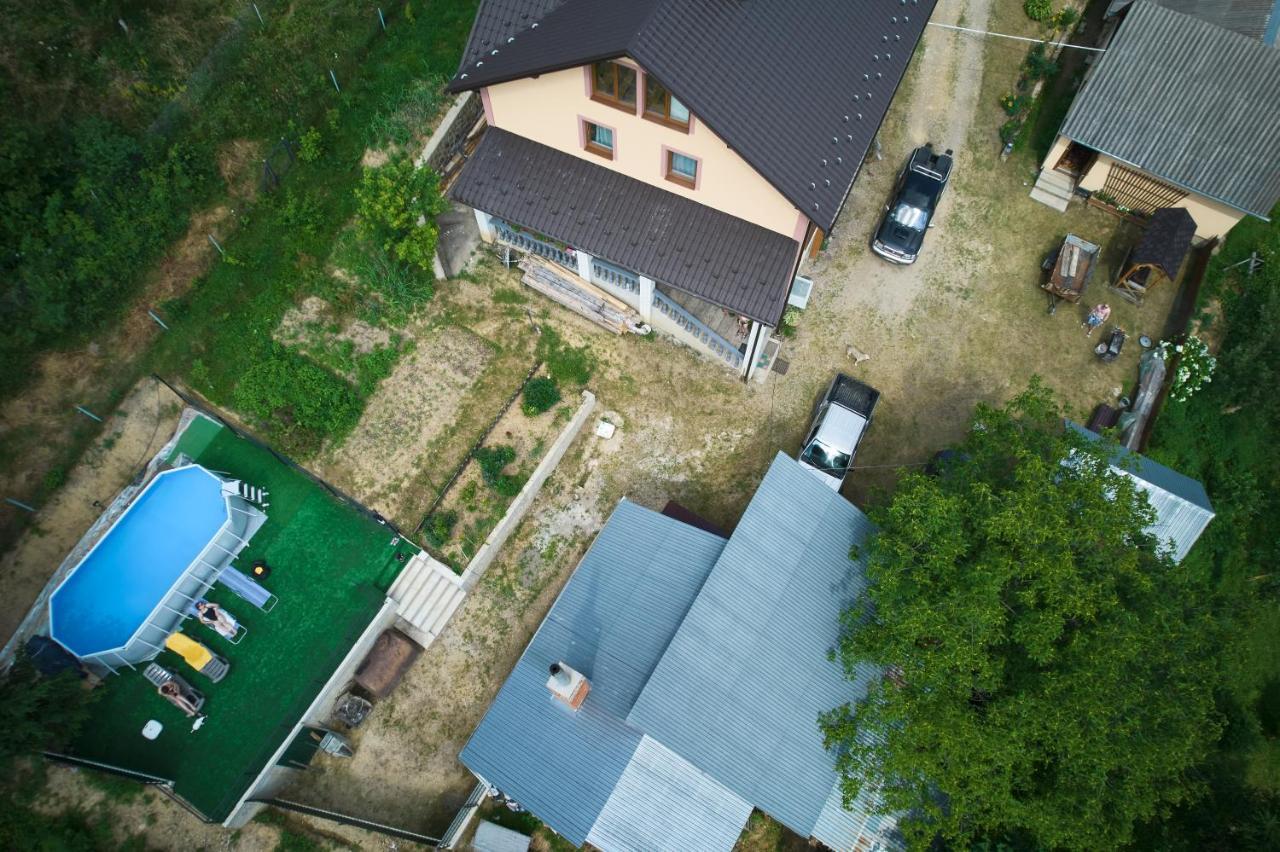 Gazdіvska Hata Guest House ヤレムチャ エクステリア 写真