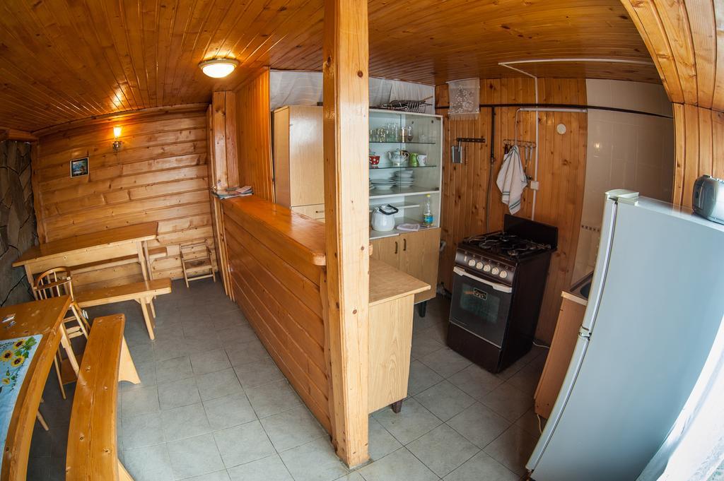 Gazdіvska Hata Guest House ヤレムチャ 部屋 写真