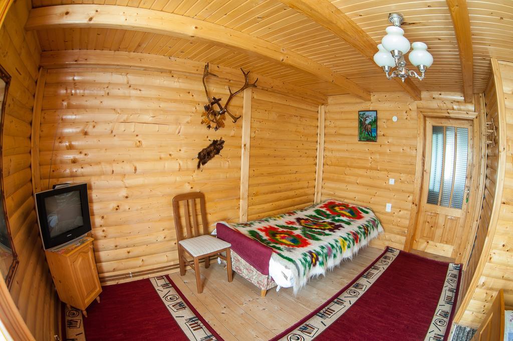 Gazdіvska Hata Guest House ヤレムチャ 部屋 写真