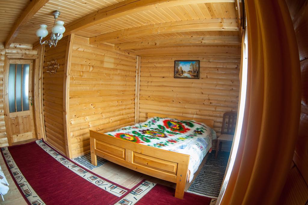 Gazdіvska Hata Guest House ヤレムチャ 部屋 写真